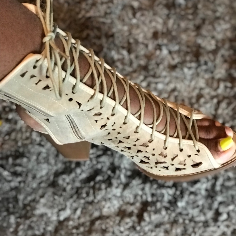 Women’s nude bootie